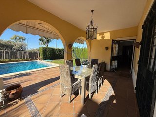 Chalet en venta en Montequinto en Dos Hermanas