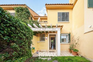 Casa adosada en venta en Simancas
