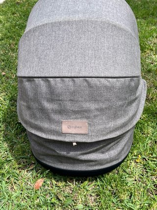 Carrito de bebé Cybex gris