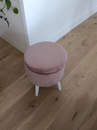 Butaca Banak Rosa Palo y Puff
