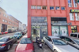 Local comercial en venta en Alisal - Cazoña - San Román en Santander