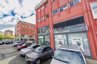 Local comercial en venta en Alisal - Cazoña - San Román en Santander