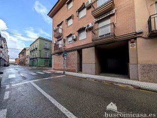 Garaje en venta en Linares