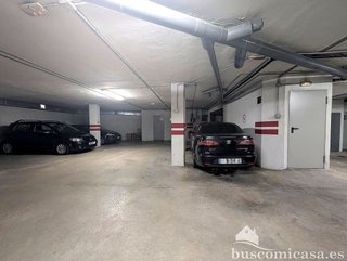 Garaje en venta en Linares