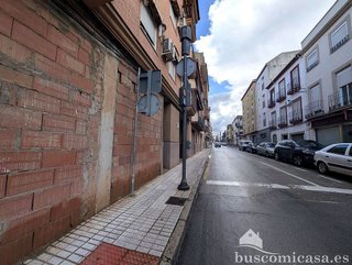 Garaje en venta en Linares