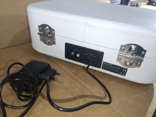 Tocadiscos Muse MT-201 RetroBlanco.Muy buen estado
