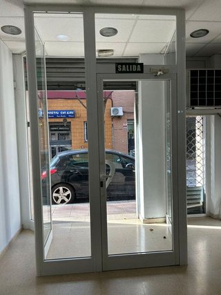 Local comercial en alquiler en Centre - Eixample – Can Llobet – Can Serra en Barbera del Vallès