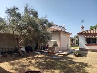 Chalet en venta en La Banda - Campo de Fútbol en Chiclana de la Frontera