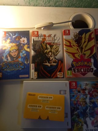 Juegos Nintendo Switch y switch a 400€ el lote