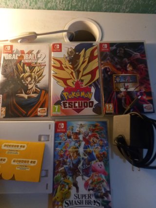 Juegos Nintendo Switch y switch a 400€ el lote