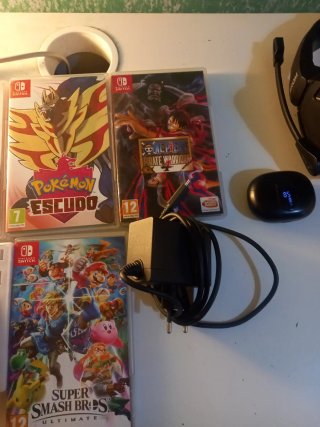 Juegos Nintendo Switch y switch a 400€ el lote