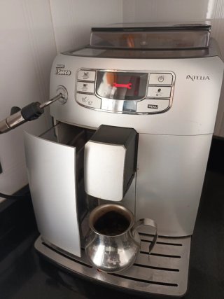 Cafetera automática Philips Saeco Intellia Plata