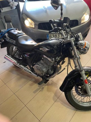 Leonart Pilder 125cc Negra