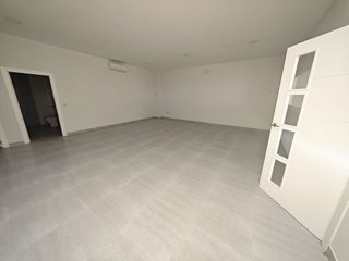 Local comercial en venta en Úbeda