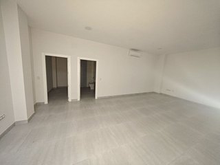 Local comercial en venta en Úbeda