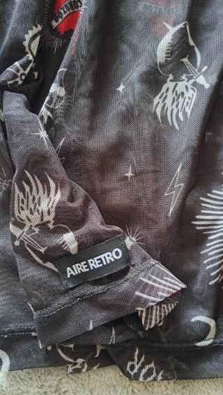 Camiseta Aire Retro Malla Estampada Corazón