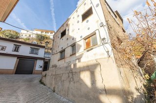 Edificio en venta en Barrio de la Vega en Monachil