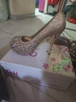 Zapatos de tacón dorados mujer talla 39