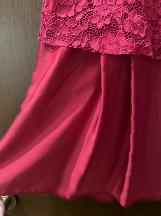Abito pizzo e raso rosso. Perfette condizioni