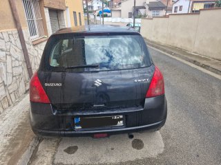 Suzuki Swift averiado