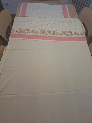 Pack cuna Ikea Sundvik con colchón y sábanas