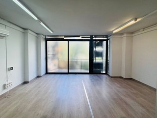 Oficina en alquiler en Centre en Badalona