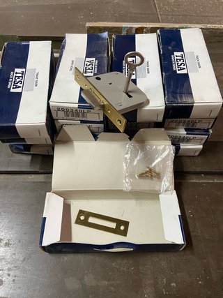 Cerradura de embutir TESA con llave