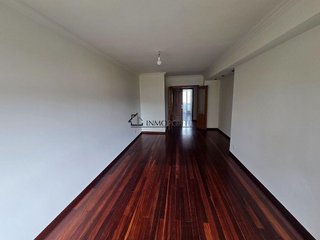 Piso en alquiler en Zona de Plaza de Barcelos en Pontevedra