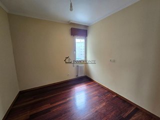Piso en alquiler en Zona de Plaza de Barcelos en Pontevedra