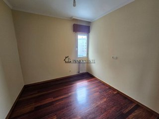 Piso en alquiler en Zona de Plaza de Barcelos en Pontevedra