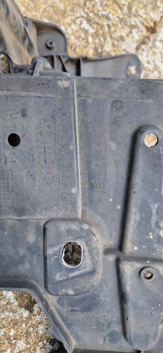 Soporte Guía Faro Renault Megane 3