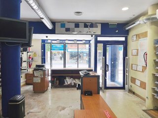 Local comercial en alquiler en Los Remedios en Sevilla
