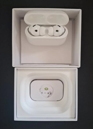 AirPods Pro 3 - Mai utilizzati