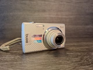 Cámara Digital BenQ AE220 16MP 5x Zoom