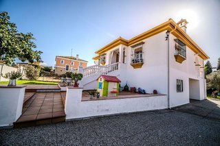 Chalet en venta en Montequinto en Dos Hermanas