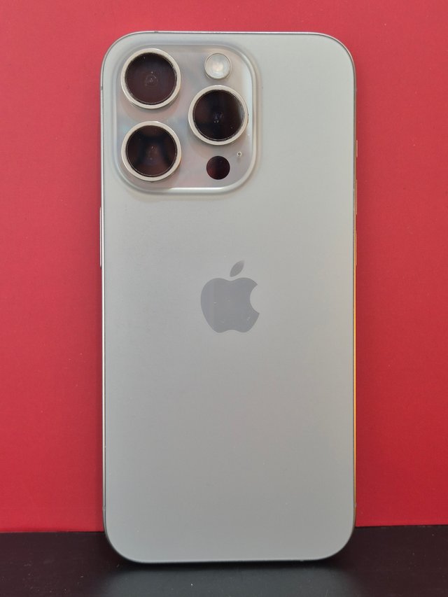 iPhone 15 Pro 128GB Plata
