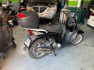 Honda Sh125i Negra