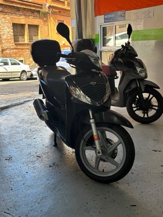 Honda Sh125i Negra