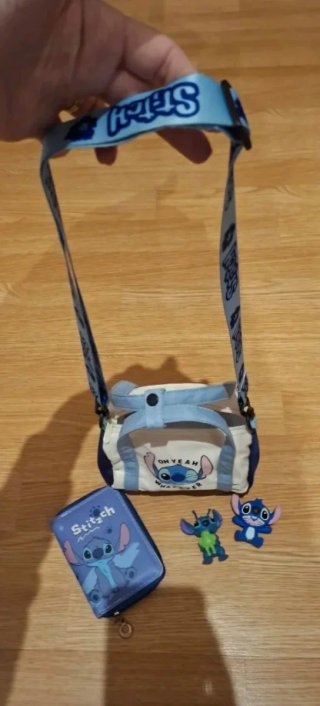 Lote Stitch pijama gorro cartera  bolso muñecos