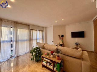 Piso en venta en Arrancapins en Valencia