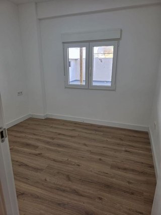 Piso en venta en Avda. de Abril. - 9 de octubre en Sagunto