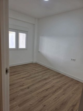 Piso en venta en Avda. de Abril. - 9 de octubre en Sagunto