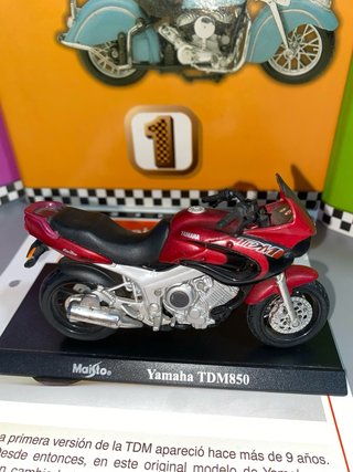 Maisto Yamaha TDM850 Réplica a Escala