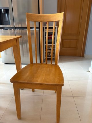 Mesa de madera con 4 sillas para comedor o cocina