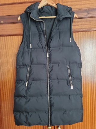 Chaleco acolchado Zara negro midi T. M
