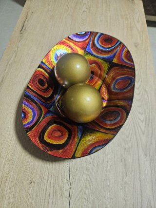 Centro mesa  multicolor y dorado. Incluye 2 bolas