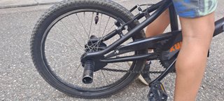 Bicicleta BMX Naranja y Negra
