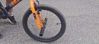 Bicicleta BMX Naranja y Negra