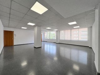 Oficina en alquiler en El Calderi - Estació del Nord - Estació de França en Mollet del Vallès