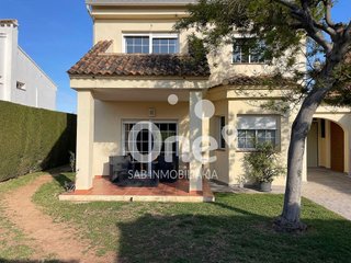 Chalet en alquiler en San Antonio de Benagéber
